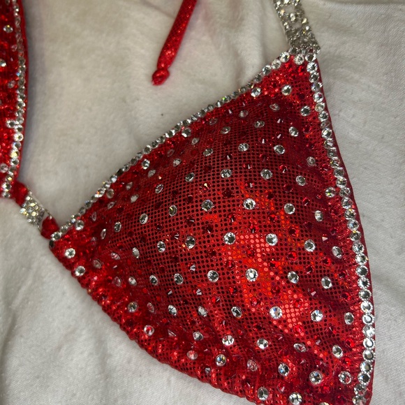 NPC Bodybuilding Competition Bikini - Picture 3 of 16